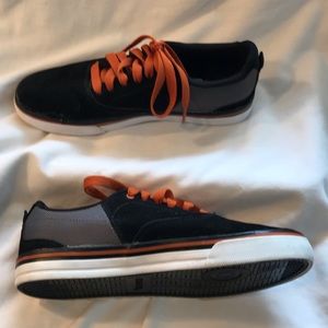 Air Speed skating shoes excellent condition!!